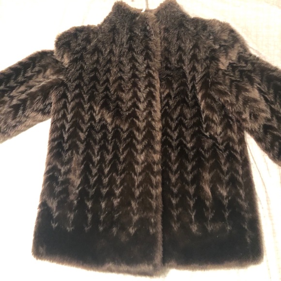 Style VI LTD. Fur jacket. - Picture 1 of 5